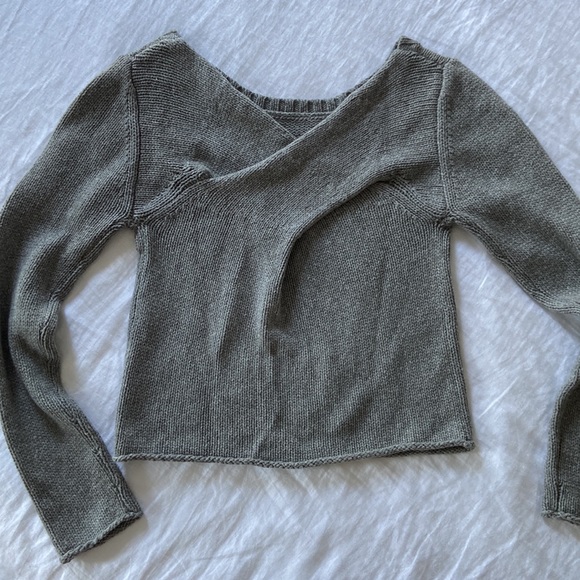 Derek Lam 10 Crosby Grey Sweater - Picture 2 of 7